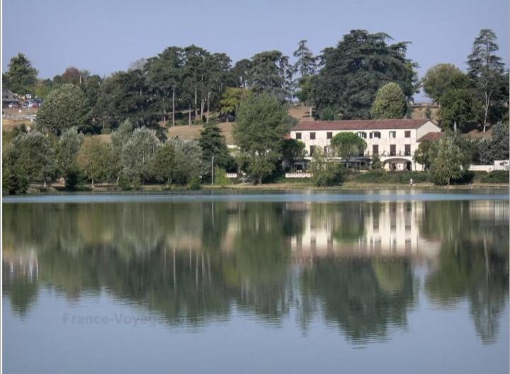 Charmante Maison Dans Le Gers, Proche Lac Et Centre-Ville Л'Иль-Журден Экстерьер фото